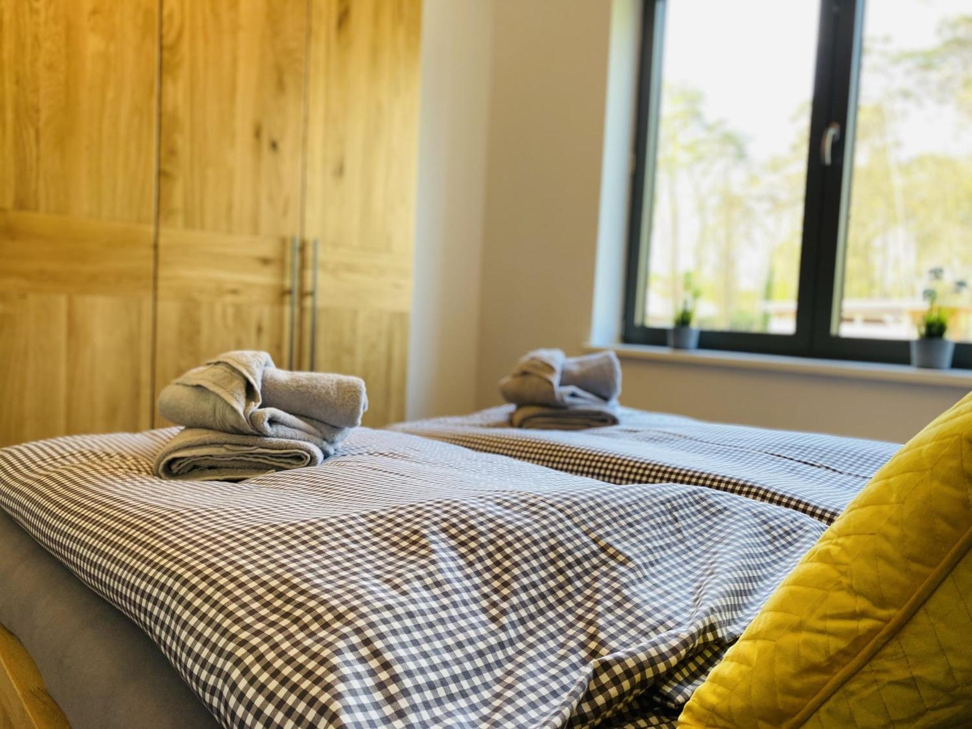 Ferienwohnung Auszeit In Den Parkvillen Carlota Und Candela Baabe Exterior foto